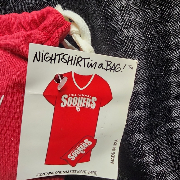 OU Nightshirt in a Bag - Picture 4 of 5
